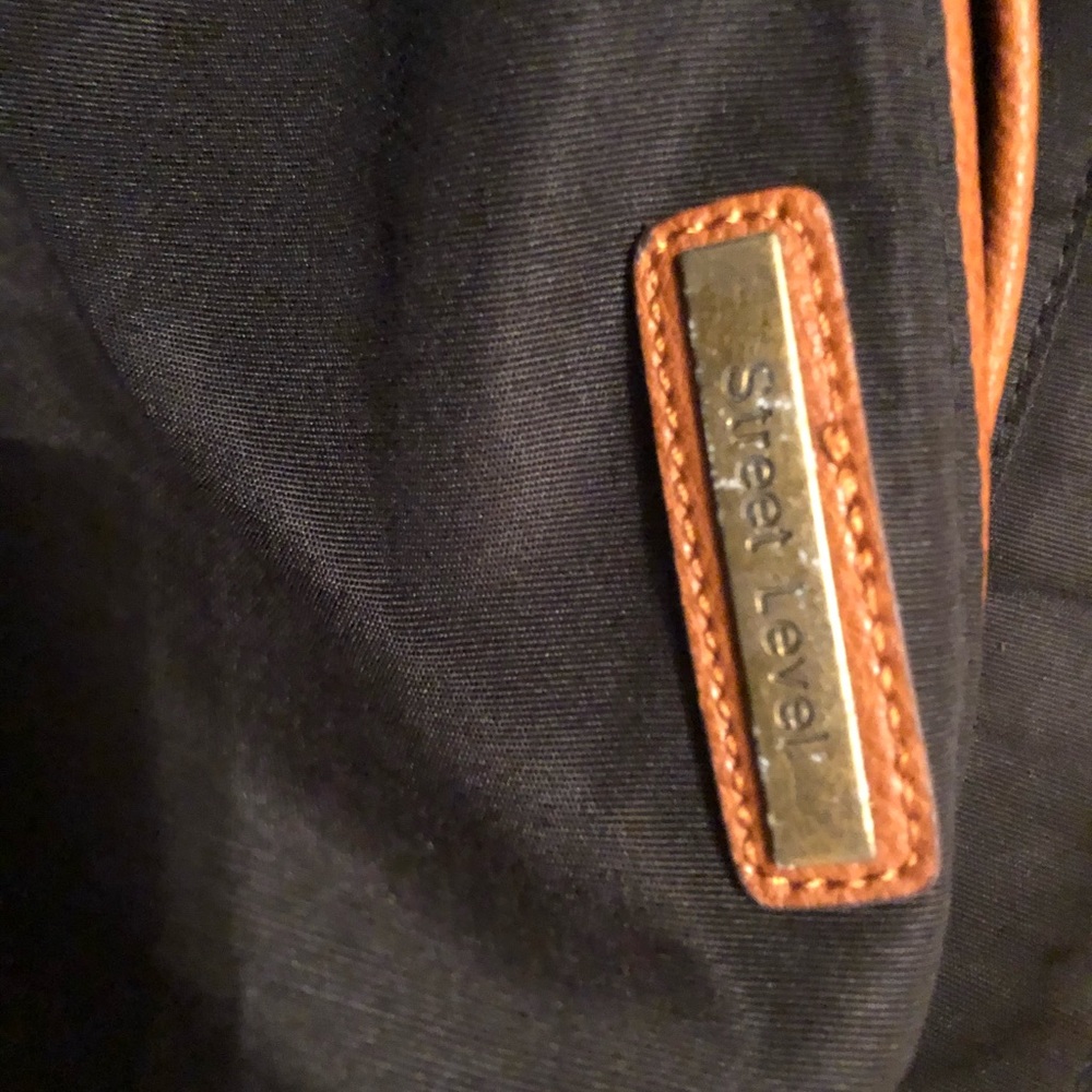 Street Level Purse - Picture 3 of 4